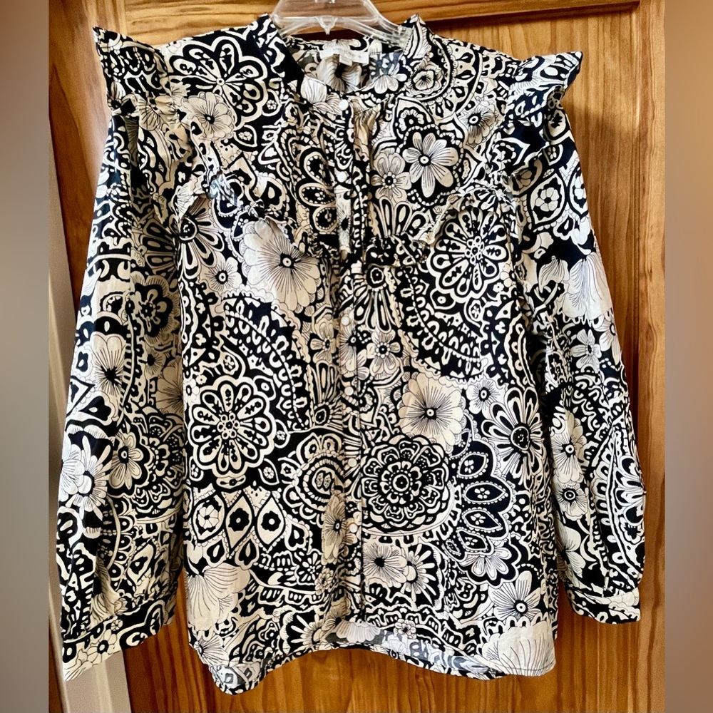 Umgee Monochrome Floral Top - Picture 3 of 14